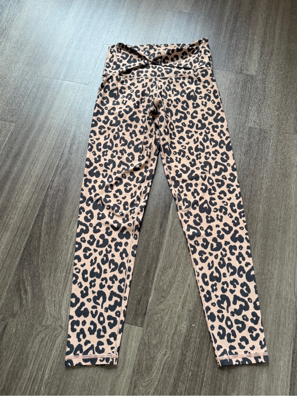 aerie Pink Leopard Capri Leggings